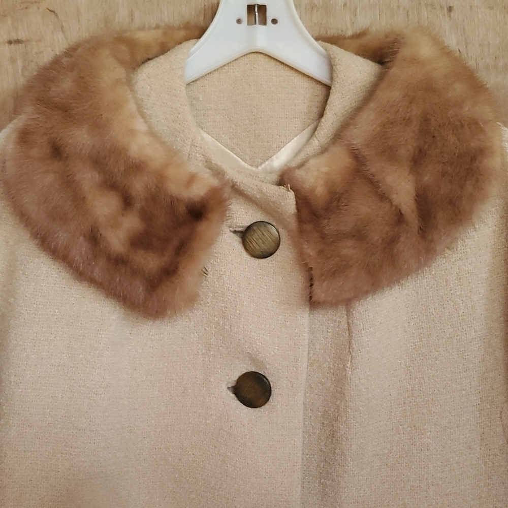 Hockanum Vintage 1950's Coat Camel Mink collar , front pockets - Picture 2 of 7